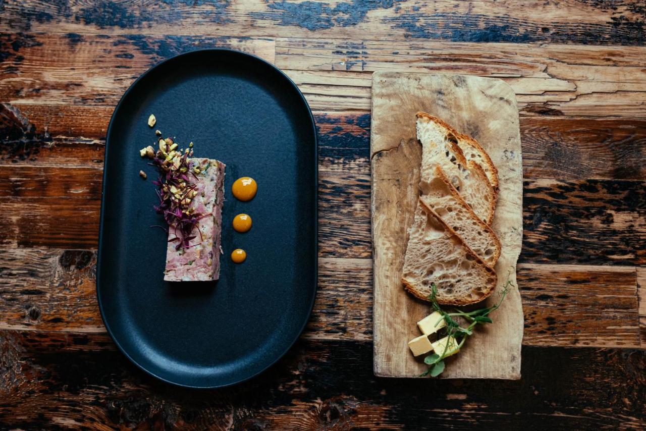 The Sun Hotel & Bar 랭커스터 외부 사진